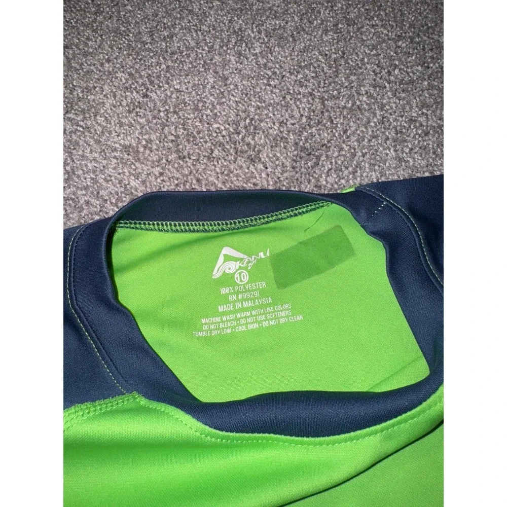 Kanu Surf Boys Bright Green & Navy Blue Swim Shirt‎